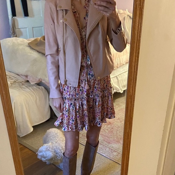 Meet your Posher, Ariana - Picture 6 of 8